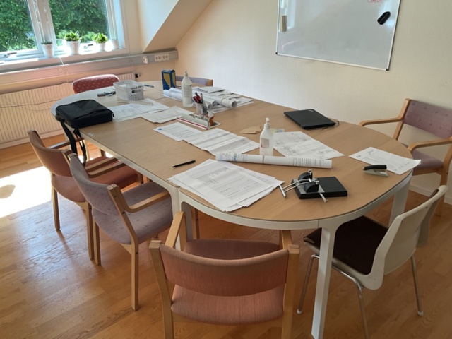 1473444-1 Konferensbord och stolar