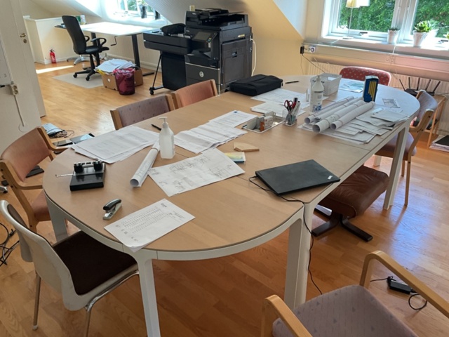 1473444-3 Konferensbord och stolar