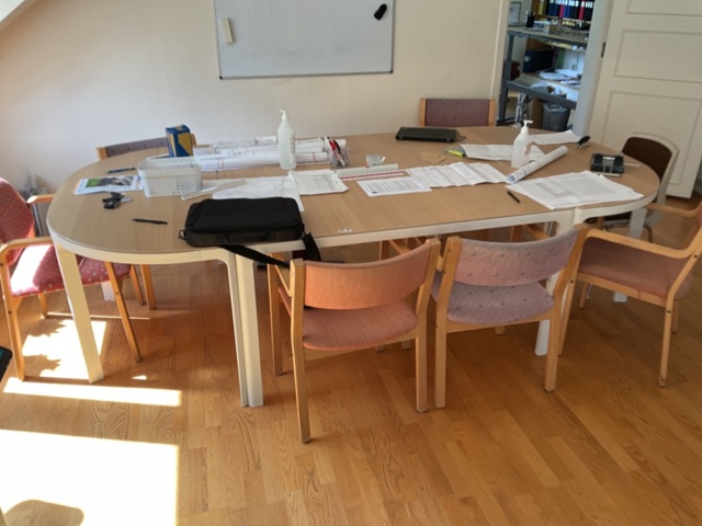 1473444-4 Konferensbord och stolar