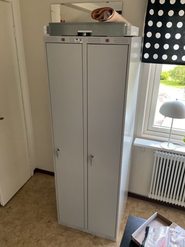 1473452-5 2 st. omklädningsskåp