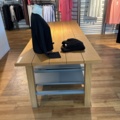 1447171-5 Butiksinredning från klädbutik