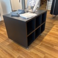 1447171-10 Butiksinredning från klädbutik