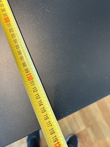 1447171-22 Butiksinredning från klädbutik
