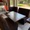 1535512-4 Parti med restaurangmöbler och belysning