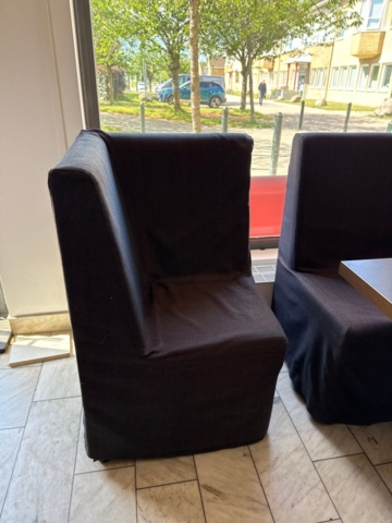 1535512-5 Parti med restaurangmöbler och belysning