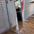 1447171-30 Butiksinredning från klädbutik