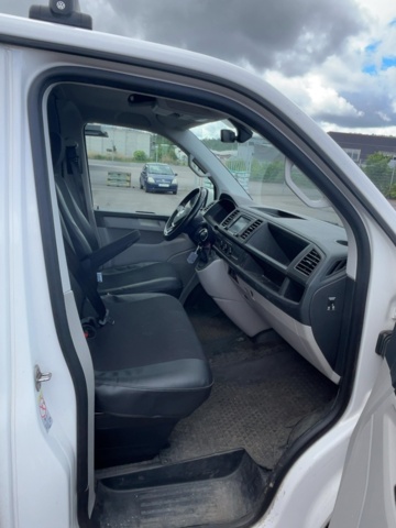 1427861-25 Volkswagen Transporter T30 2.0 TDI BMT DSG Sekventiell, 2019, 22371km