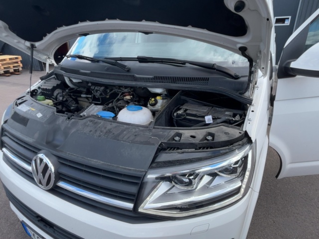 1427861-34 Volkswagen Transporter T30 2.0 TDI BMT DSG Sekventiell, 2019, 22371km