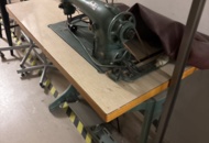 1447177 Äldre symaskin H-27