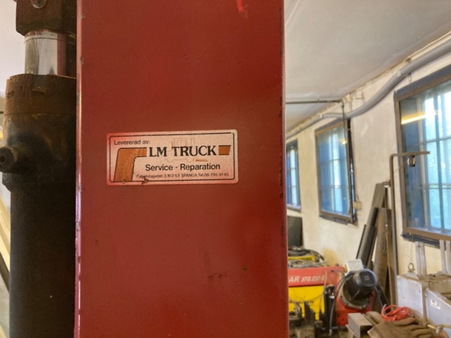 1320418-7 Datsun gastruck PF-02 inkl tippcontainer