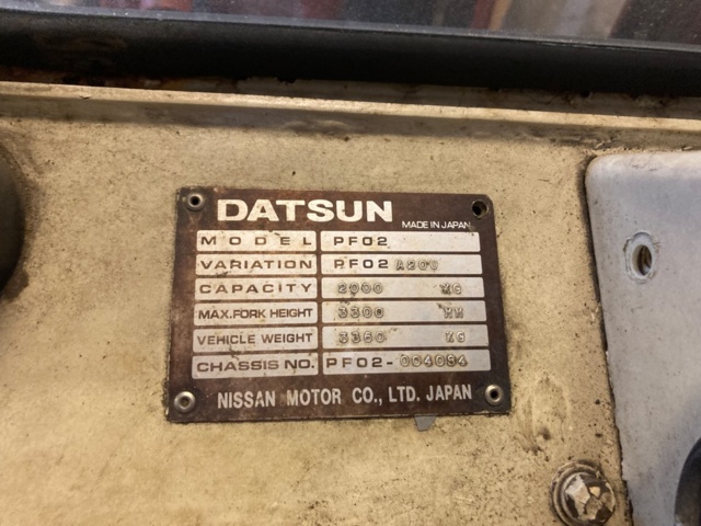 1320418-15 Datsun gastruck PF-02 inkl tippcontainer