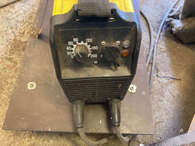 1320429-2 Svets Esab Caddy Professional 200