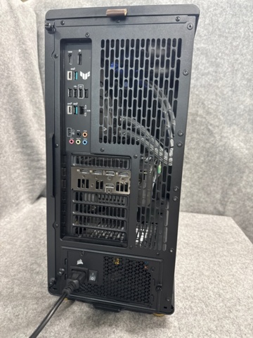 1529417-3 Stationär speldator - Fractal Design