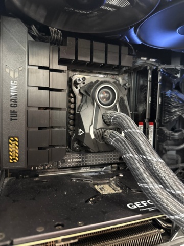 1529417-7 Stationär speldator - Fractal Design