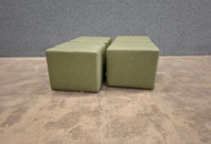 1541302 4 st Sittpuffar