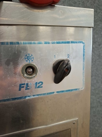 1541304-7 Glassmaskin Ott Freezer FB12