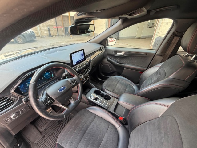 1534412-14 Ford Kuga Plug-In Hybrid E-CVT, 225hk, 2020