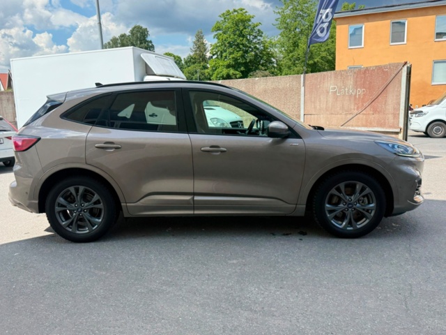 1534412-24 Ford Kuga Plug-In Hybrid E-CVT, 225hk, 2020
