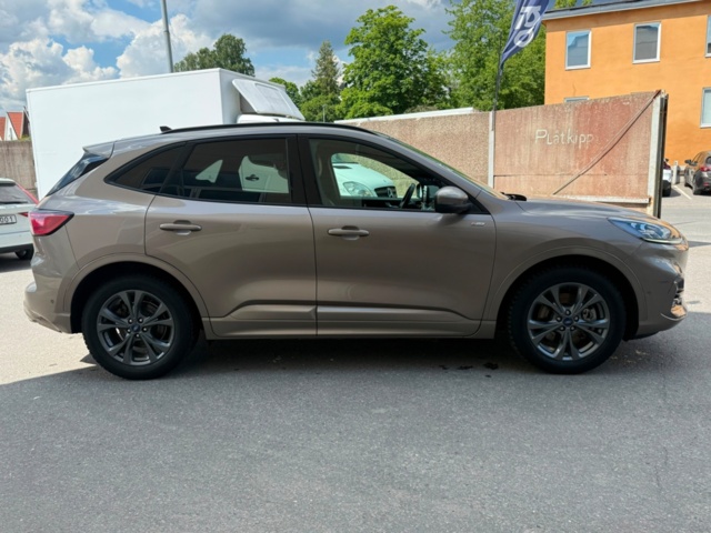 1534412-2 Ford Kuga Plug-In Hybrid E-CVT, 225hk, 2020
