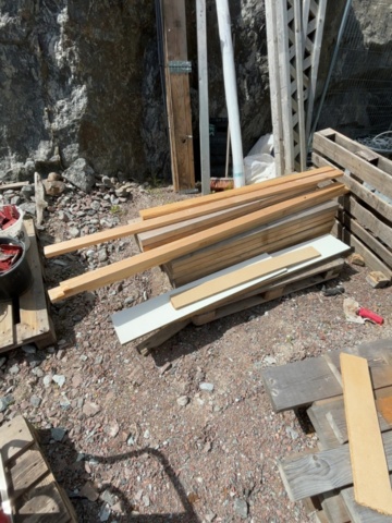1500077-3 Trävirke, reglar och plank