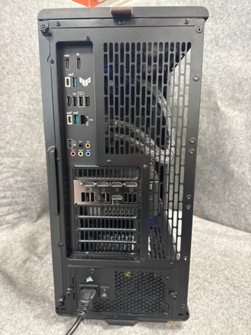1529415-3 Stationär speldator - Fractal design