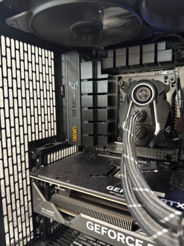 1529415-7 Stationär speldator - Fractal design