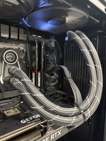 1529415-8 Stationär speldator - Fractal design