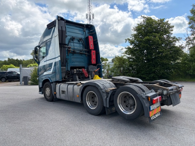 1368098-6 Dragbil - Volvo FH 62 TT -2016
