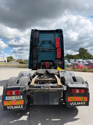 1368098-8 Dragbil - Volvo FH 62 TT -2016