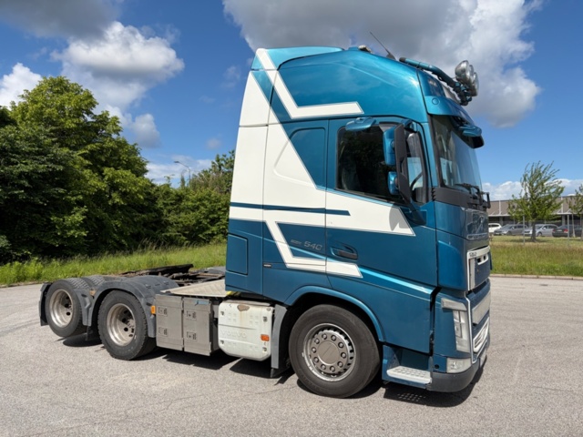 1368098-4 Dragbil - Volvo FH 62 TT -2016