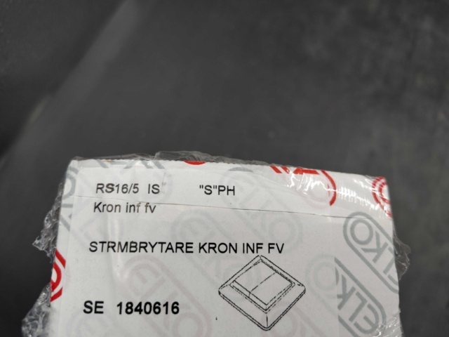 1527523-3 Strömbrytare 15 st - Elko, Kron Infälld
