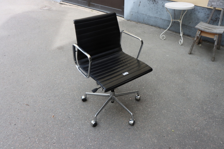 1296000-2 Office chair