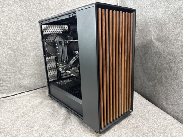 1529420-1 Stationär speldator - Fractal Design