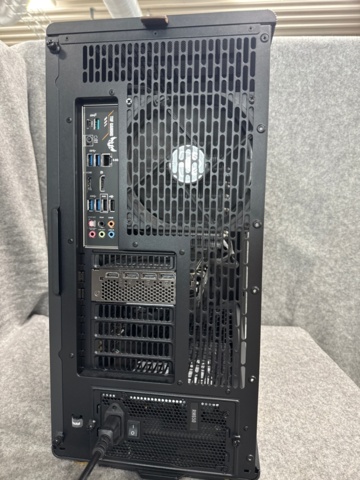 1529420-3 Stationär speldator - Fractal Design