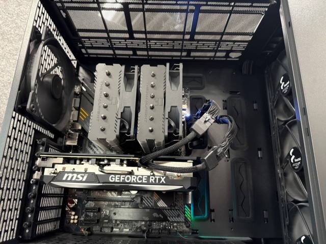 1529420-6 Stationär speldator - Fractal Design