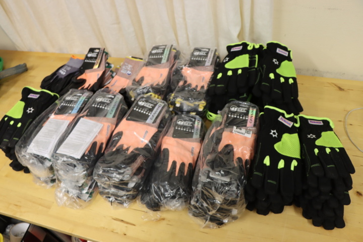 1296002-1 100 pairs of work gloves
