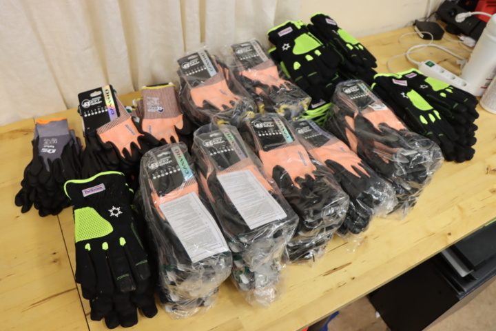 1296002-2 100 pairs of work gloves
