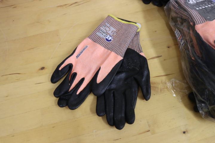 1296002-9 100 pairs of work gloves