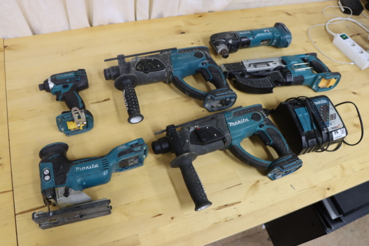 1296004-2 6 Makita power tools