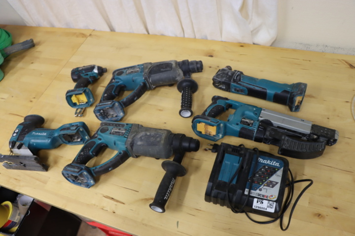 1296004-17 6 Makita power tools