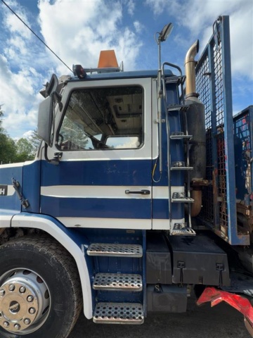 1529761-38 Flatbed truck - Scania T143 HL 6X2 46 -1990