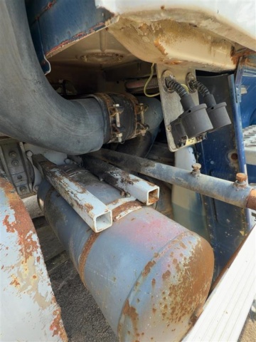 1529761-52 Flatbed truck - Scania T143 HL 6X2 46 -1990