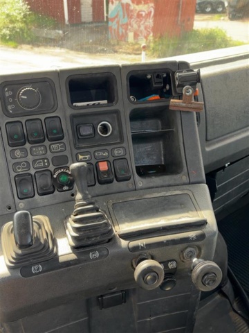 1529761-70 Flatbed truck - Scania T143 HL 6X2 46 -1990