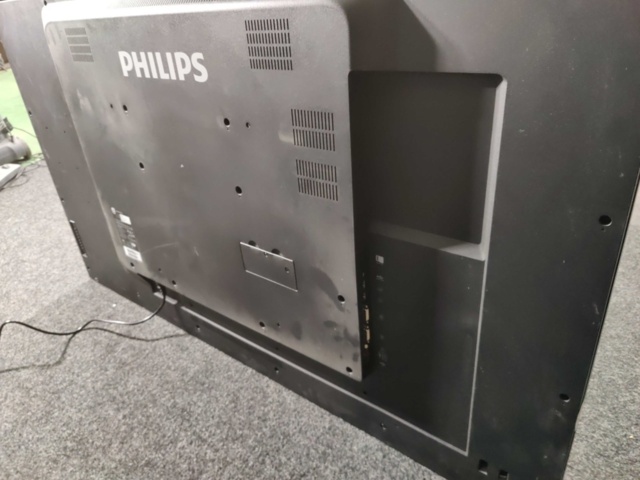 1541415-11 Monitor Philips 65BDL4050D 65"