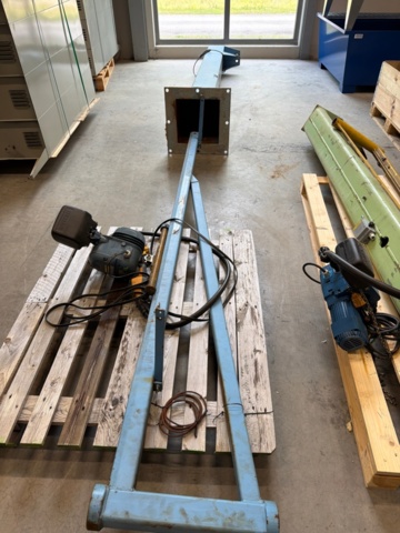 1541493-1 Column jib crane