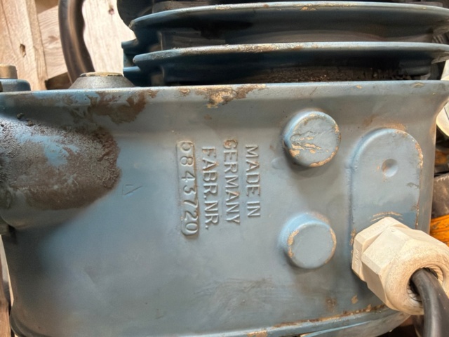 1541493-4 Column jib crane