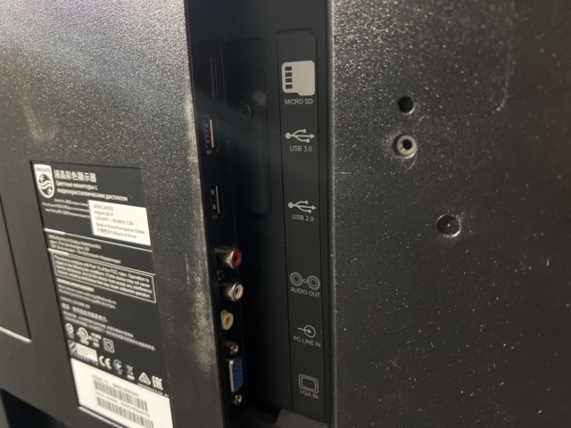 1541416-8 Monitor Philips 55BDL3050Q 55"