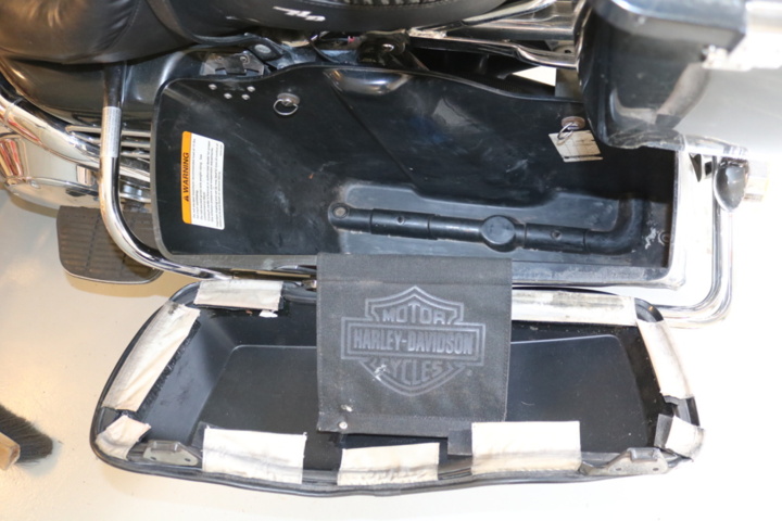 1514972-70 Harley-Davidson Road King 1.4 Twin Cam 88. 2005