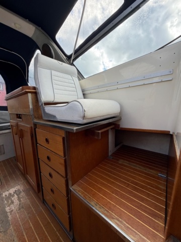 1529857-24 Day cruiser Concorde 900