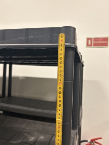 1539891-8 Förvaringshyllor